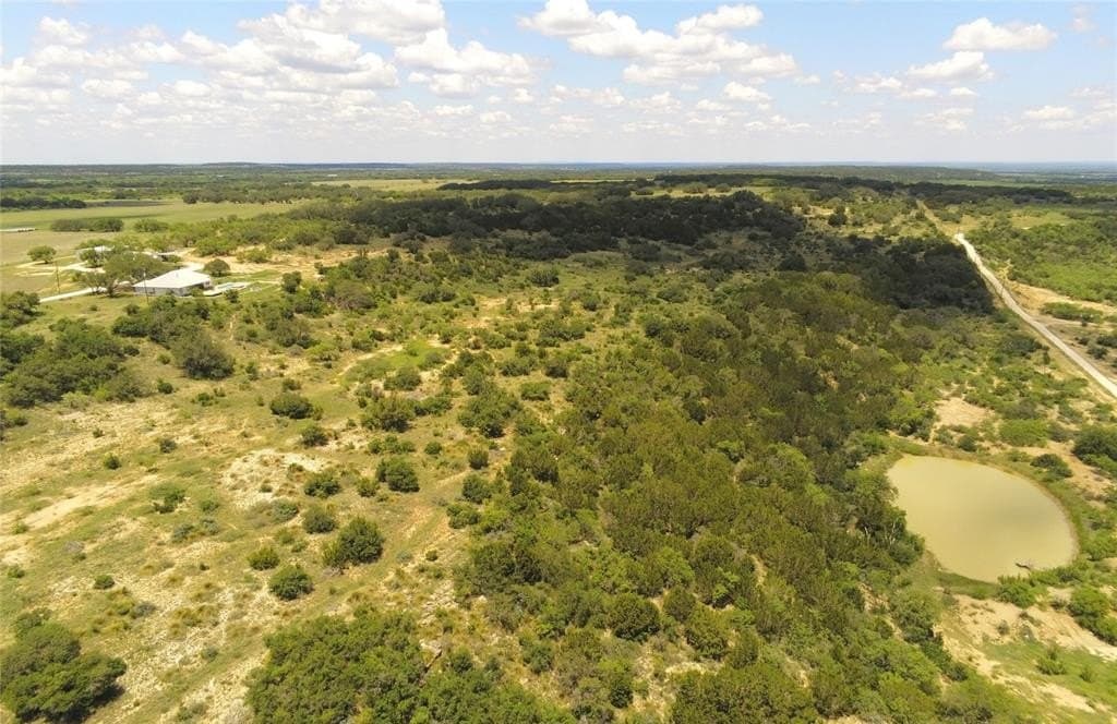 319 acres in McCulloch County