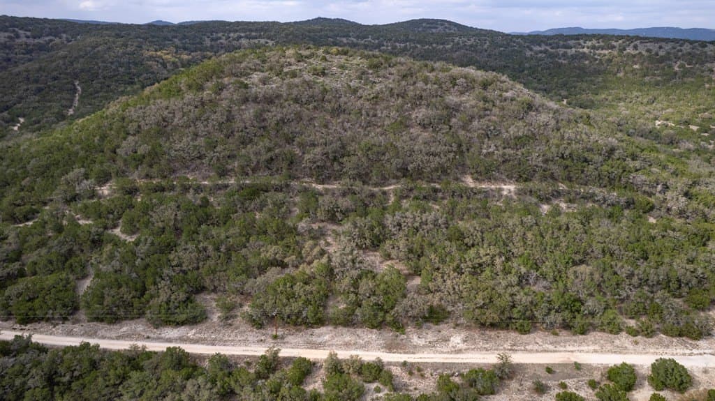 1 acres in Uvalde County - photo 10