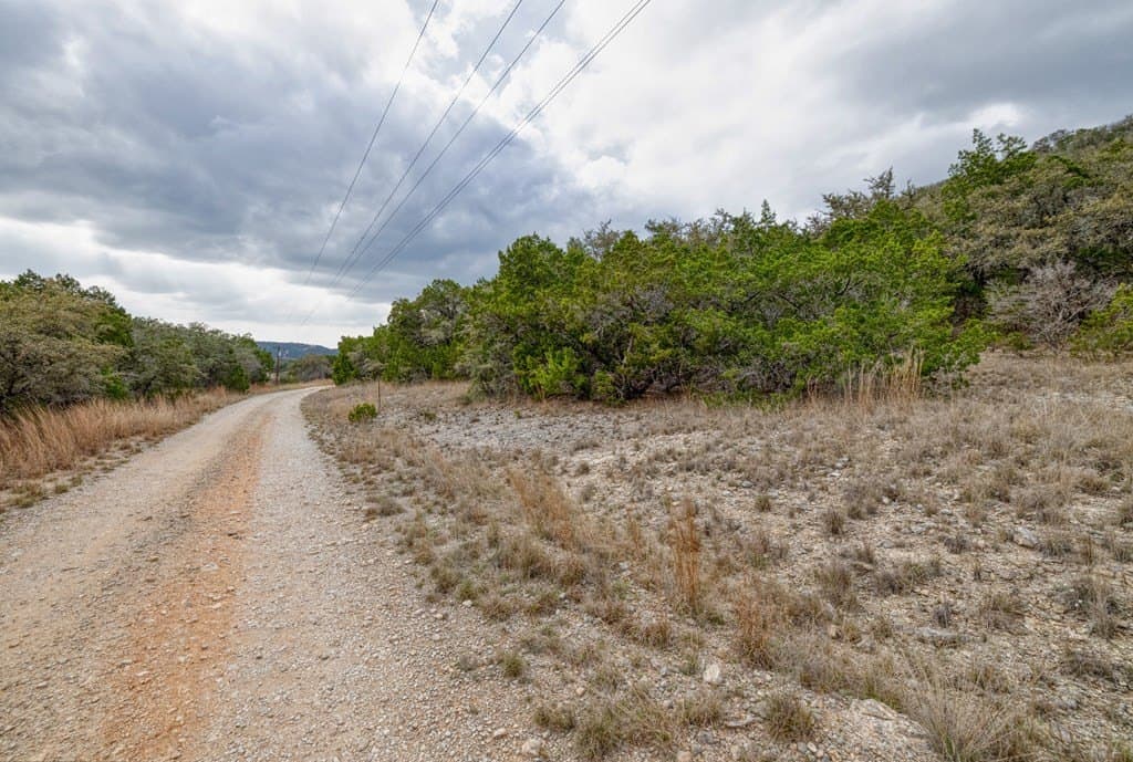 1 acres in Uvalde County - photo 8