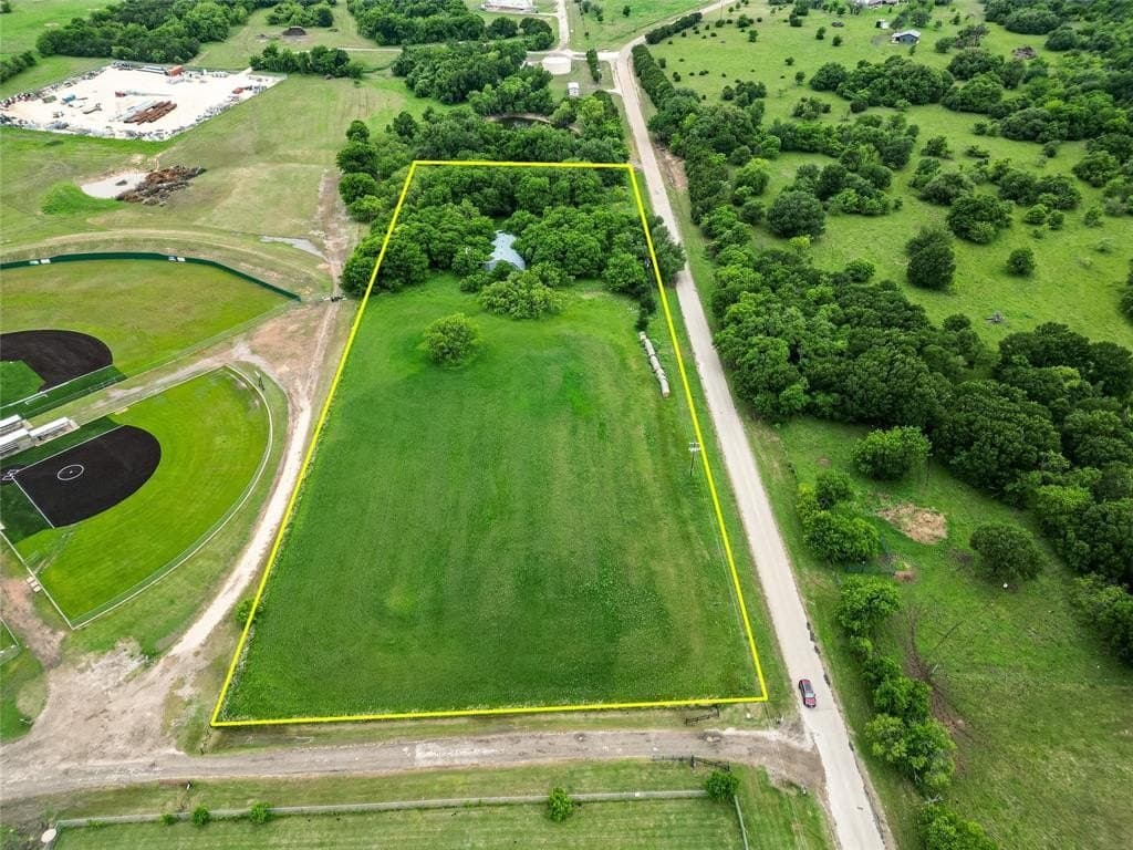 4.92 acres in Bosque County gallery image 3