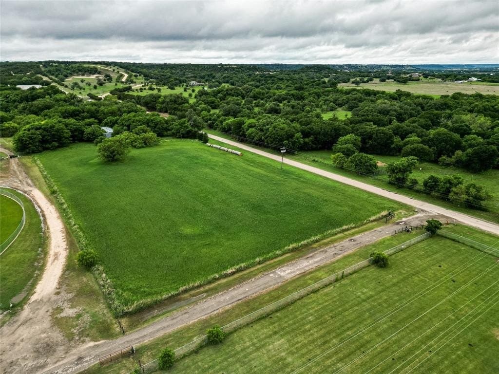 4.92 acres in Bosque County