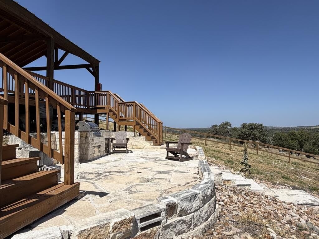 3.93 acres in Gillespie County - photo 3