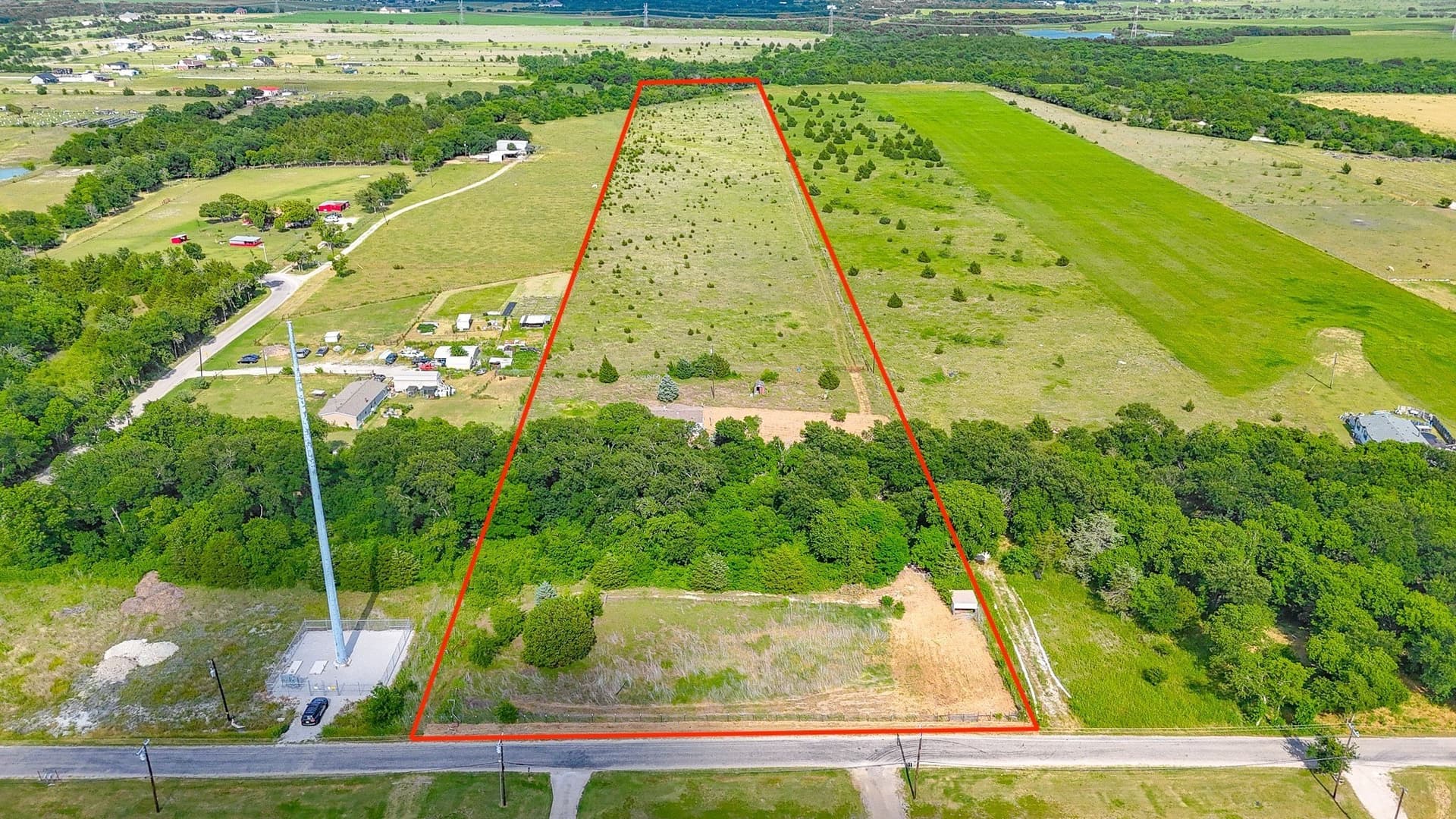 15.08 acres in Ellis County