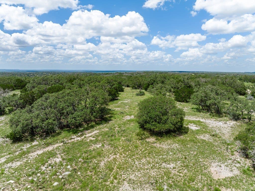 27.84 acres in Gillespie County - photo 8