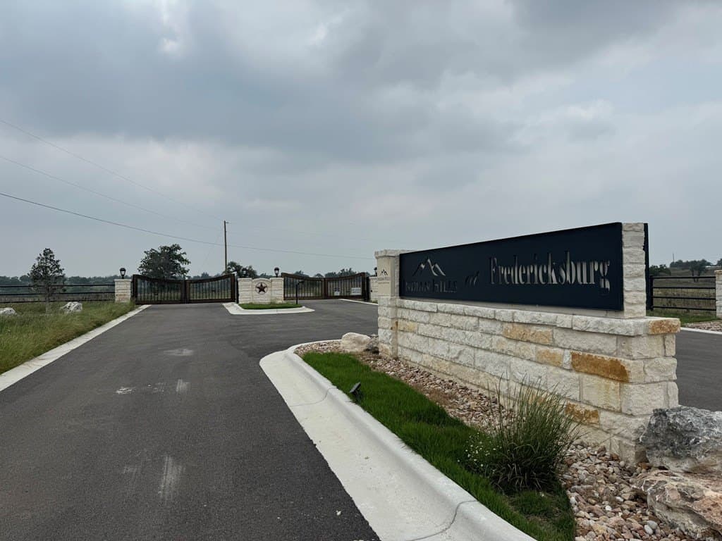 3.69 acres in Gillespie County gallery image 2