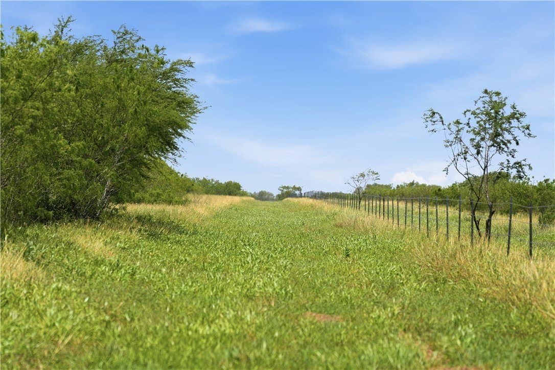 837.37 acres in Jim Wells County - photo 33