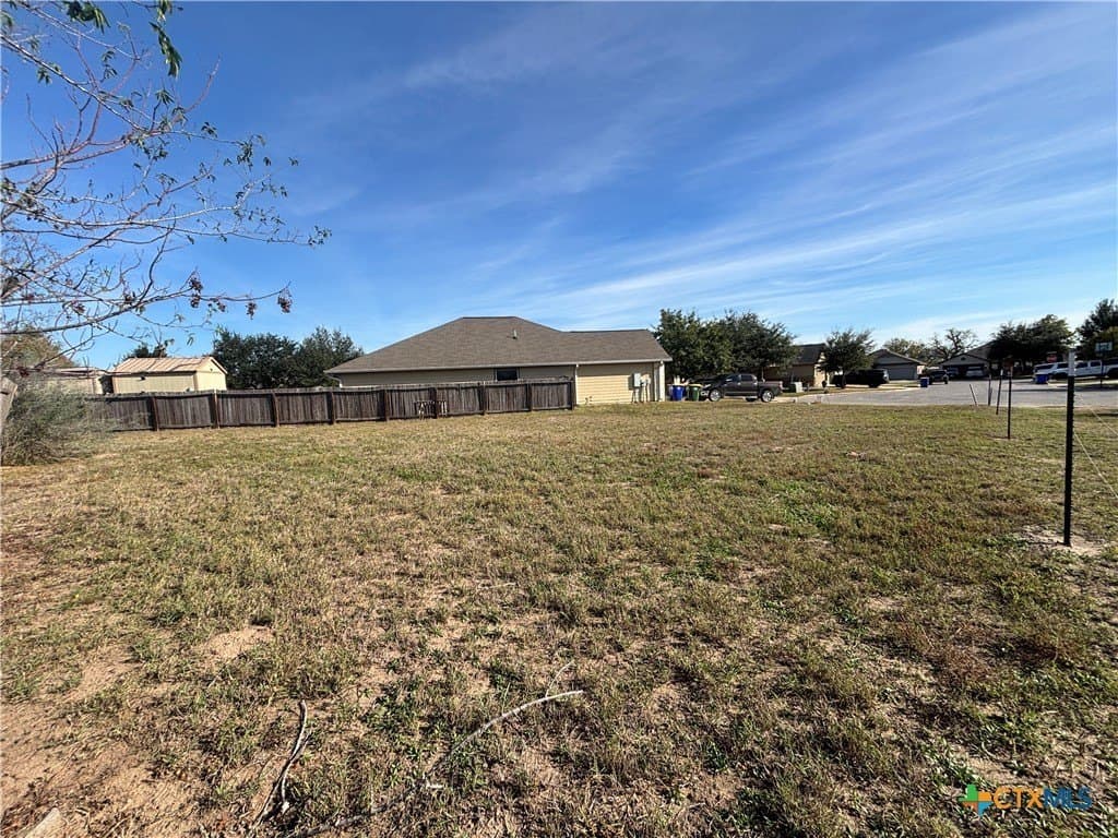 0.14 acres in Gonzales County gallery image 3