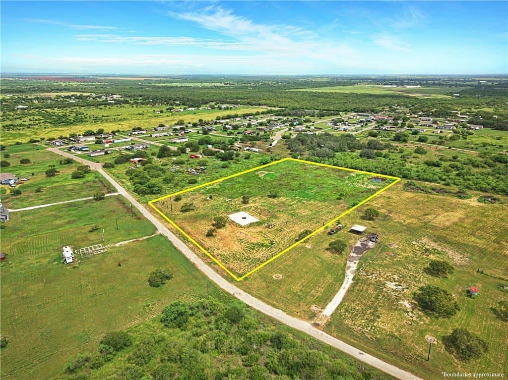 5.01 acres in San Patricio County gallery image 2