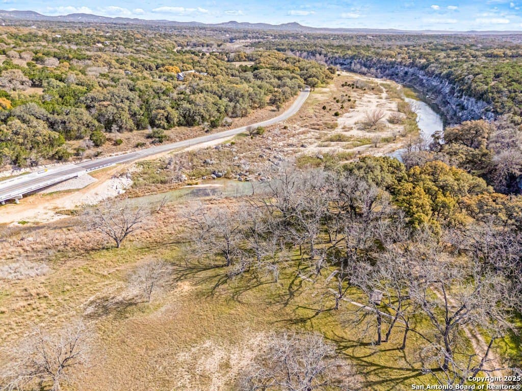 5.12 acres in Bandera County gallery image 3