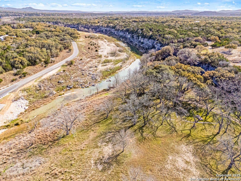 5.12 acres in Bandera County gallery image 4