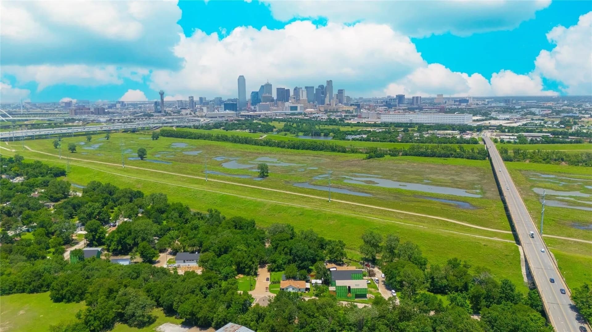 0.1 acres in Dallas County - photo 5