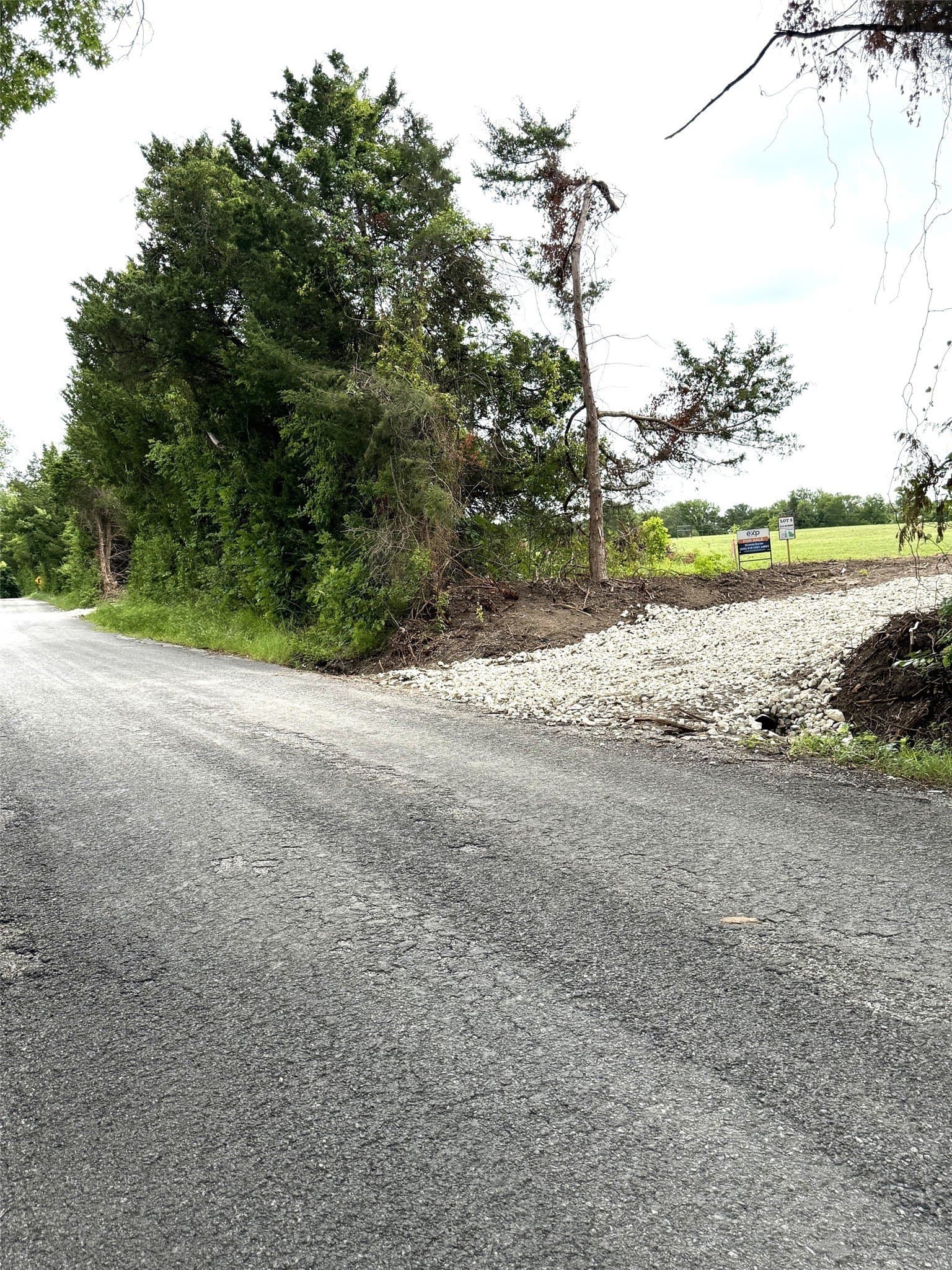 2.4 acres in Grayson County gallery image 2
