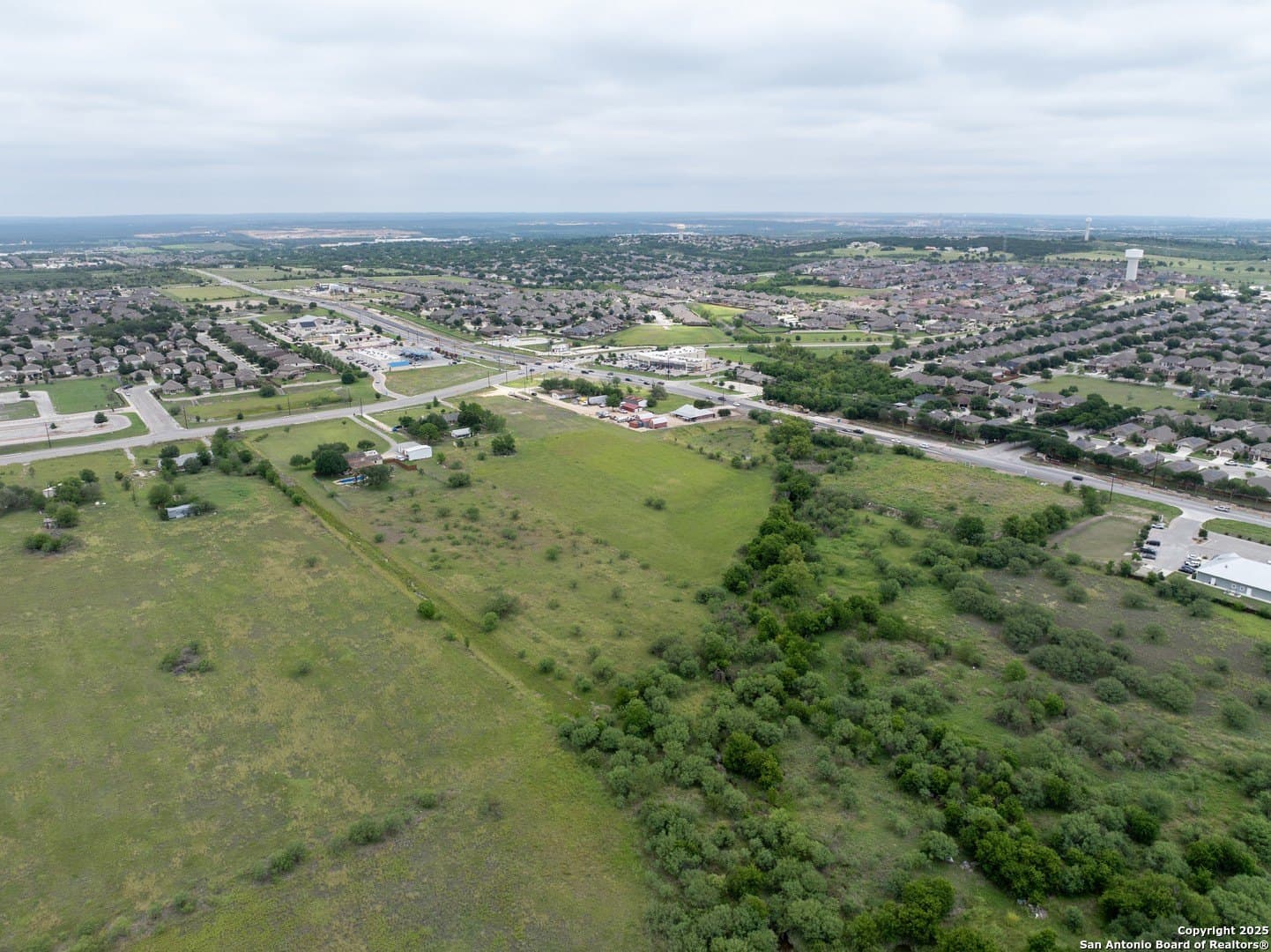 5 acres in Guadalupe County gallery image 4