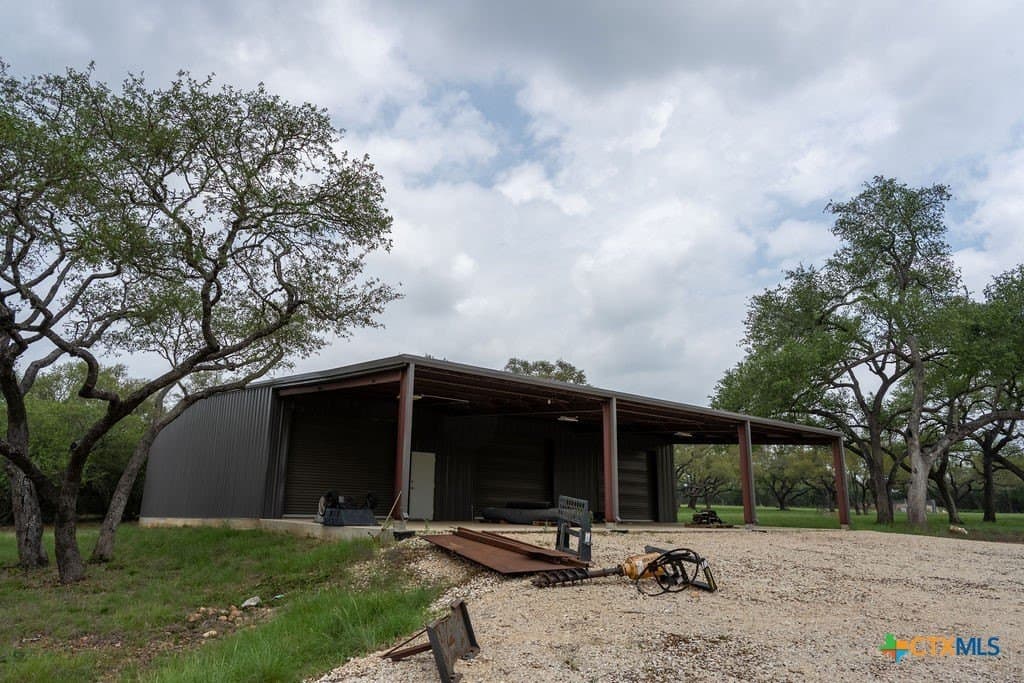 21 acres in Comal County - photo 40