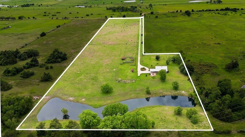 18 acres in Fayette County gallery image 4