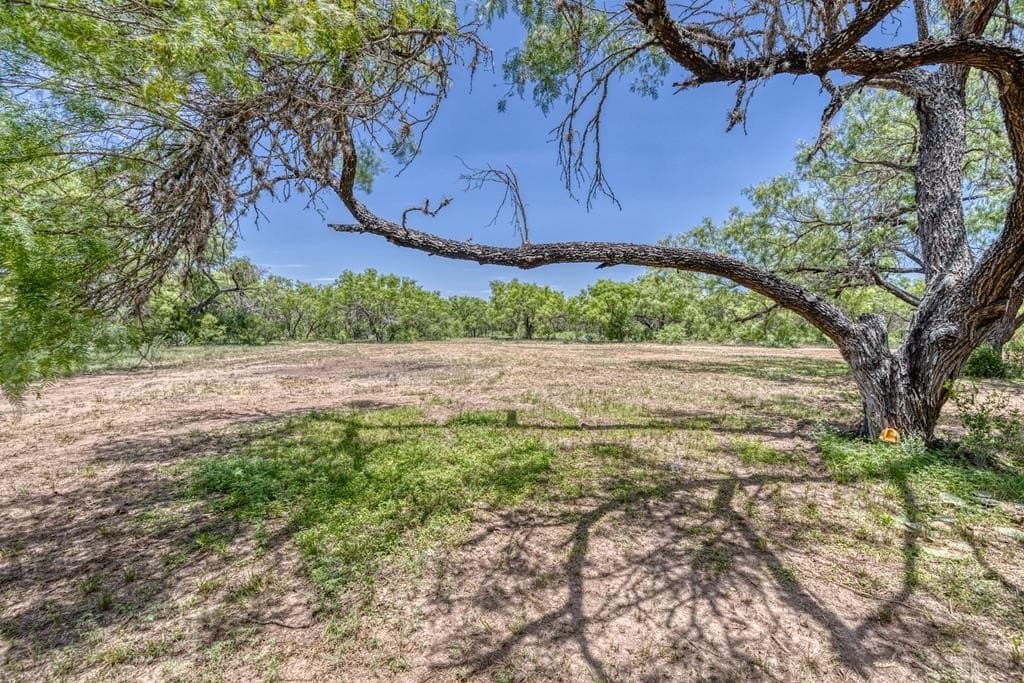 5.16 acres in Real County