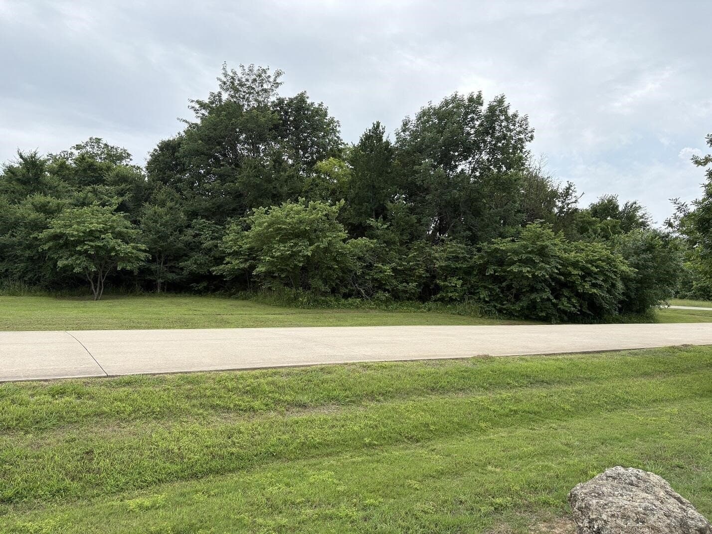 1.83 acres in Kaufman County gallery image 2