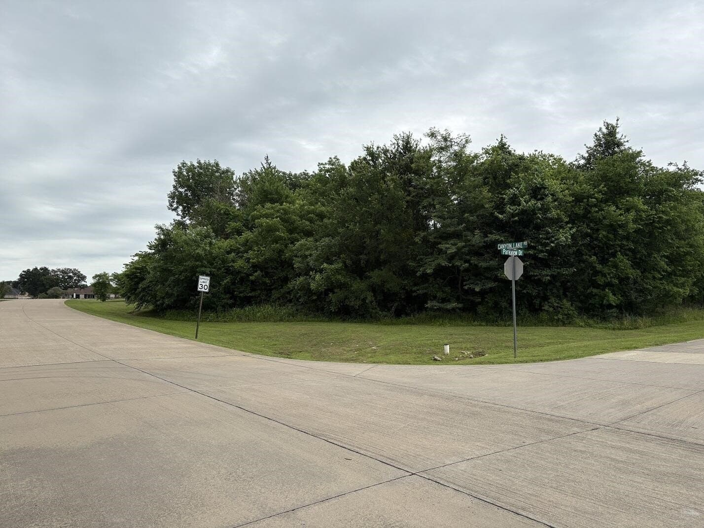 1.83 acres in Kaufman County gallery image 4