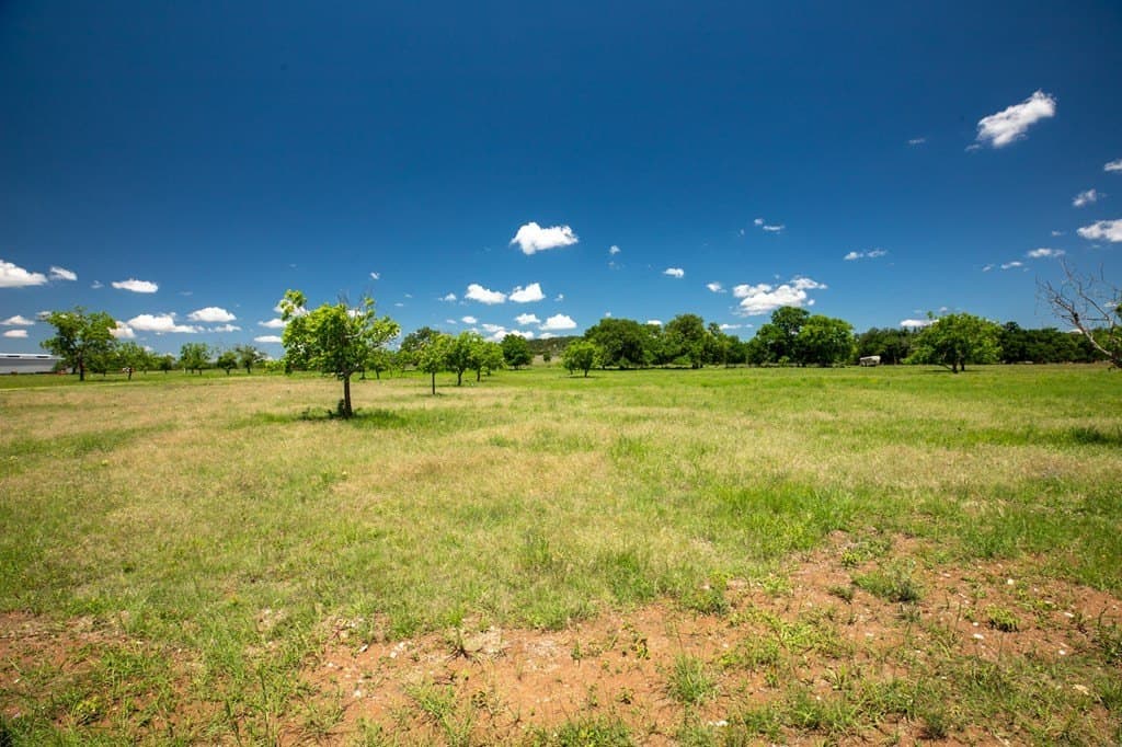 10.18 acres in Gillespie County - photo 3