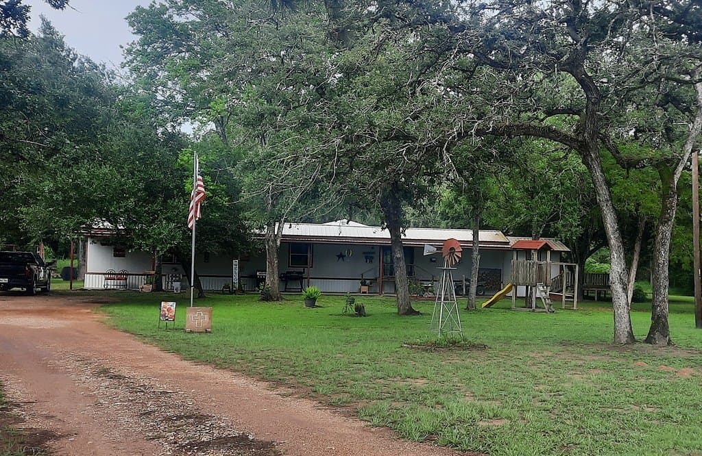 3.2 acres in Lavaca County gallery image 2