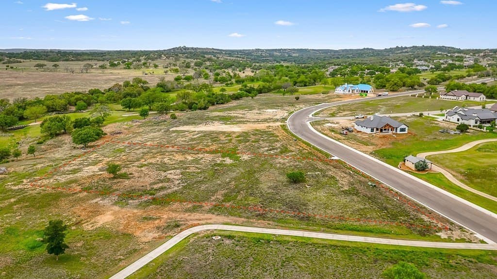 0.82 acres in Kerr County gallery image 4