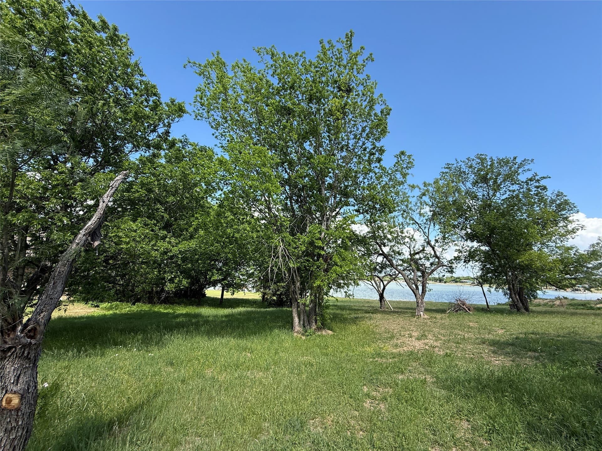 0.58 acres in Navarro County - photo 11