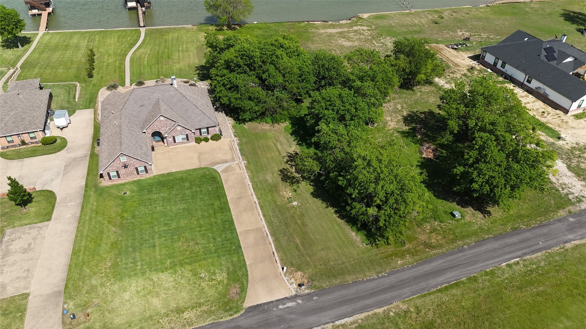 0.58 acres in Navarro County - photo 34
