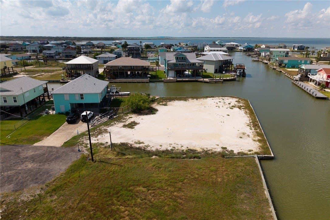 0.32 acres in Aransas County