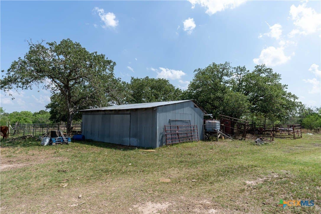 72.92 acres in Guadalupe County - photo 18