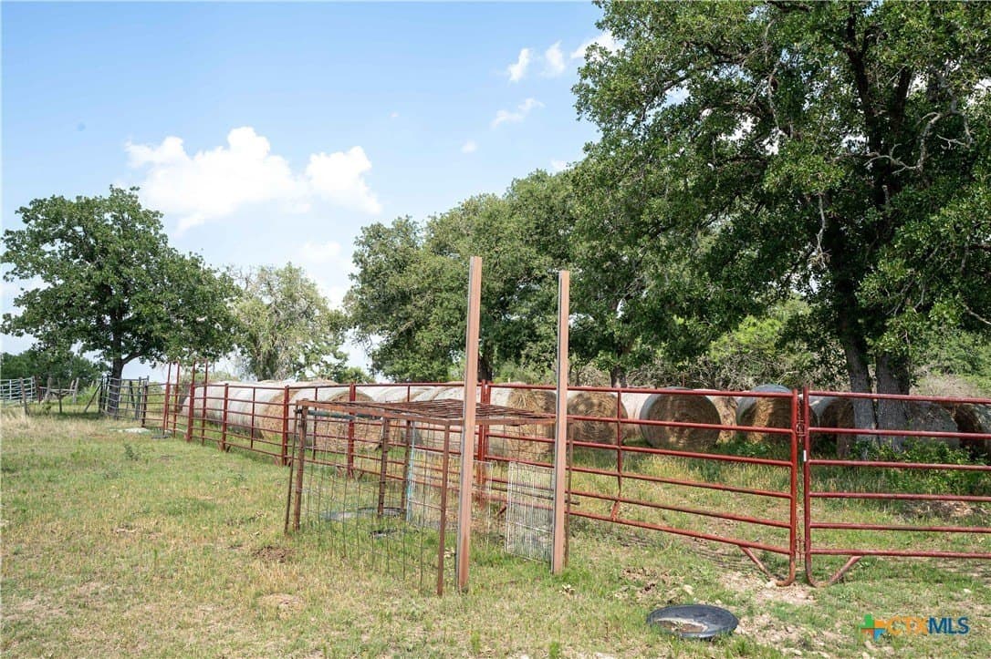 72.92 acres in Guadalupe County - photo 9