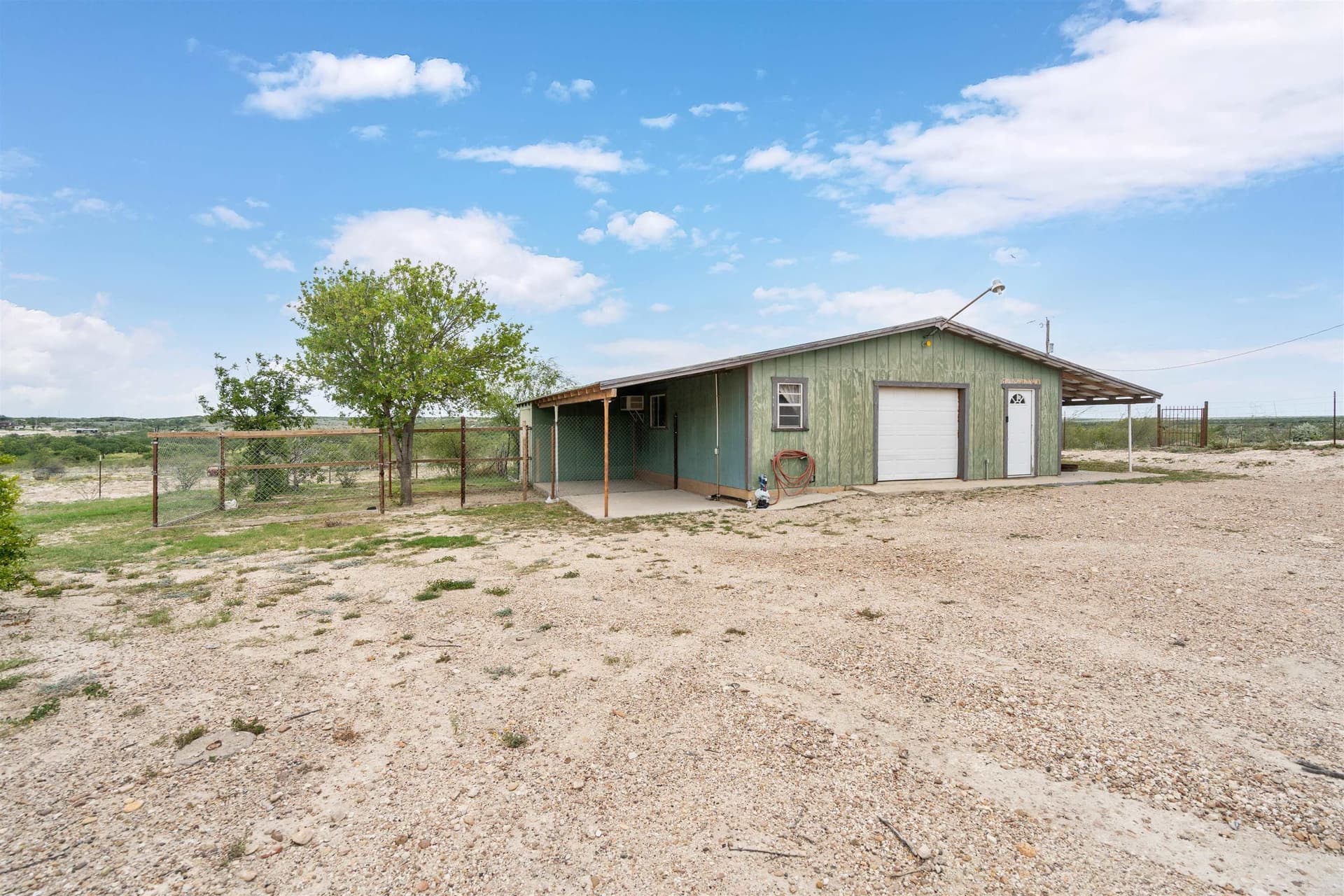 14.72 acres in Val Verde County - photo 34