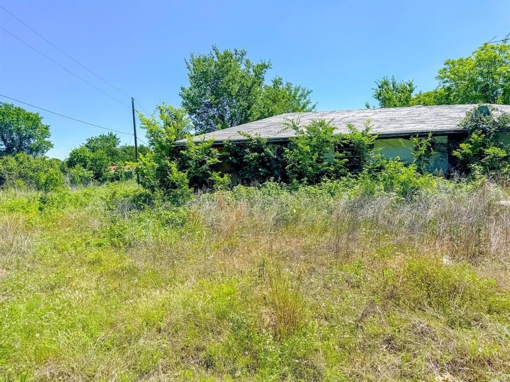 1.05 acres in Navarro County gallery image 4