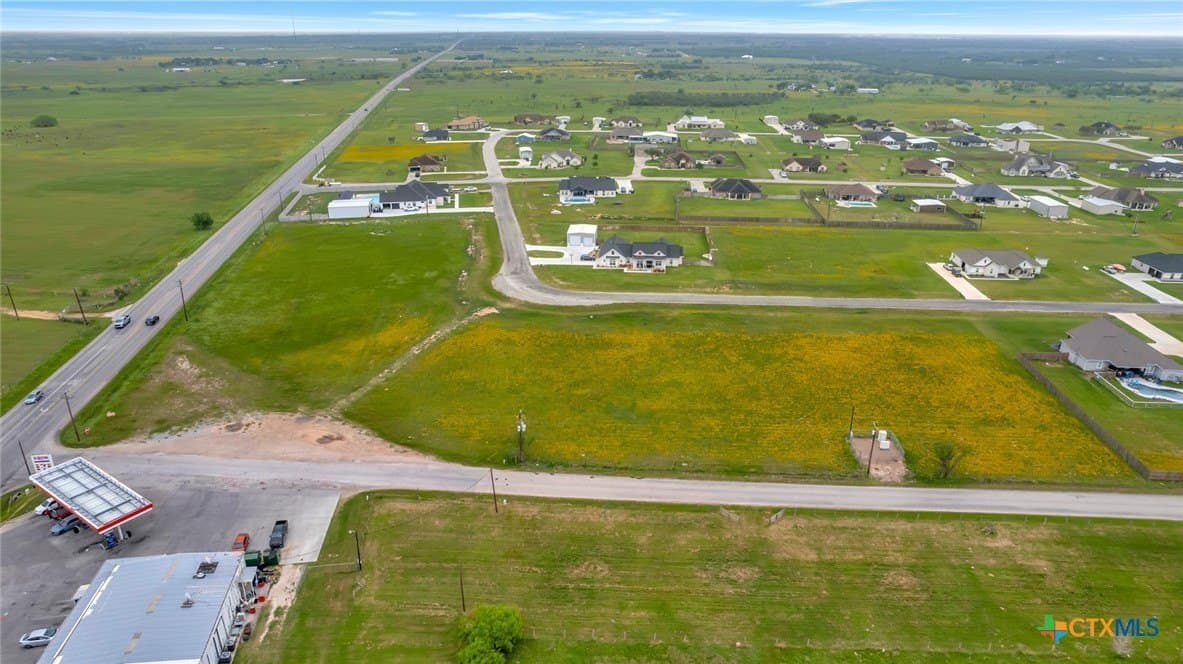 1.09 acres in Victoria County - photo 9