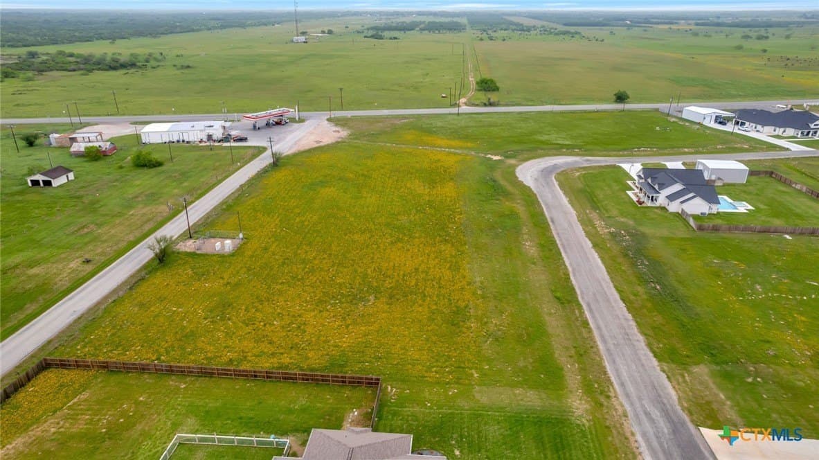 1.09 acres in Victoria County - photo 6