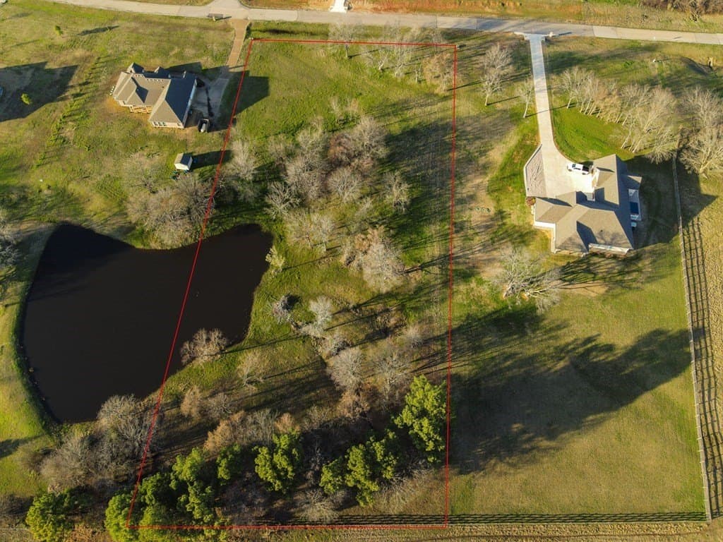 2.53 acres in Henderson County gallery image 4