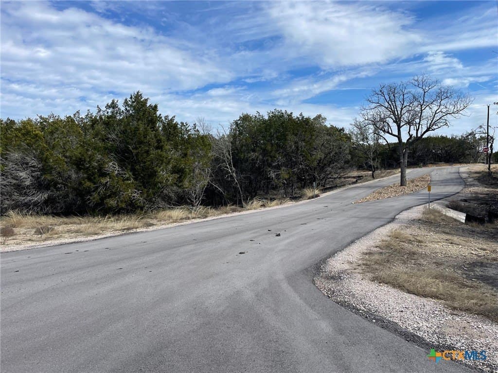 2 acres in Burnet County gallery image 4
