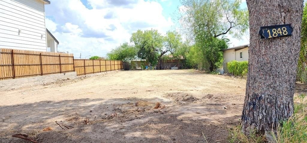 0.17 acres in Maverick County