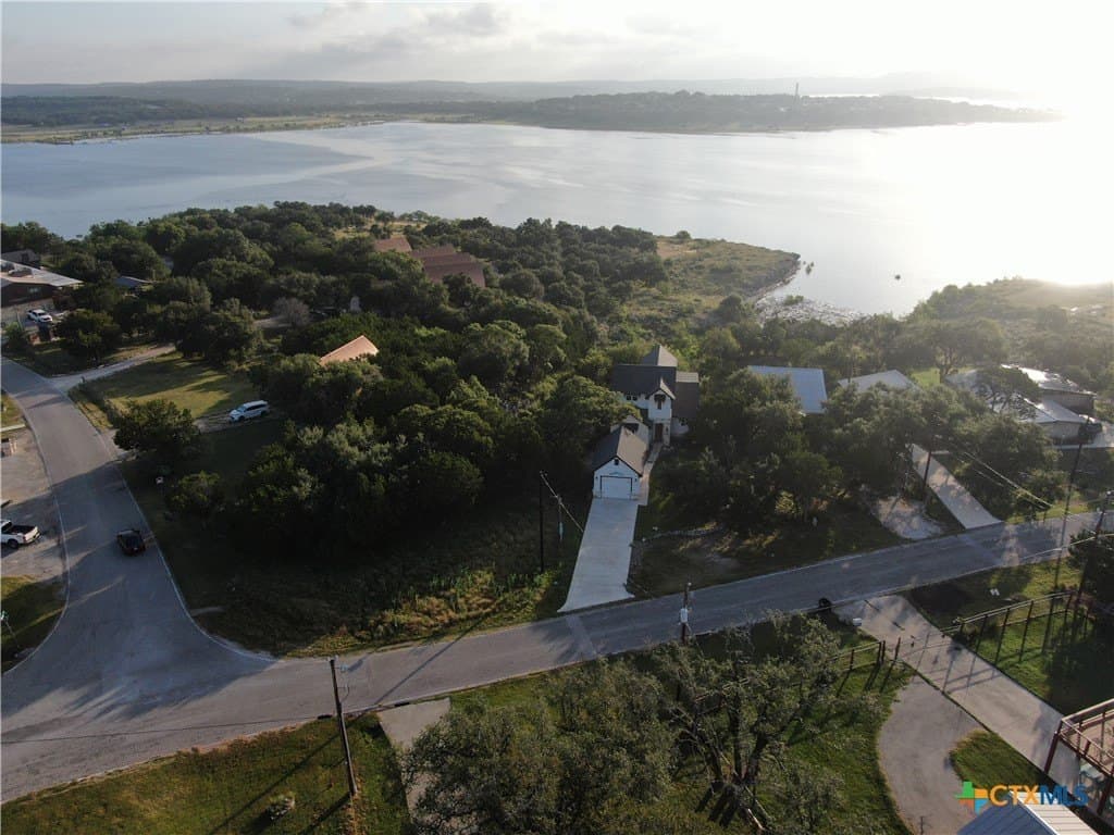 0.43 acres in Comal County - photo 9