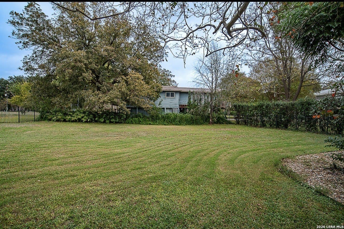 0.23 acres in Guadalupe County gallery image 4