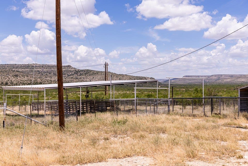 851 acres in Crockett County gallery image 4