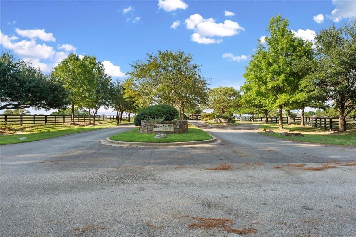 6.29 acres in Henderson County