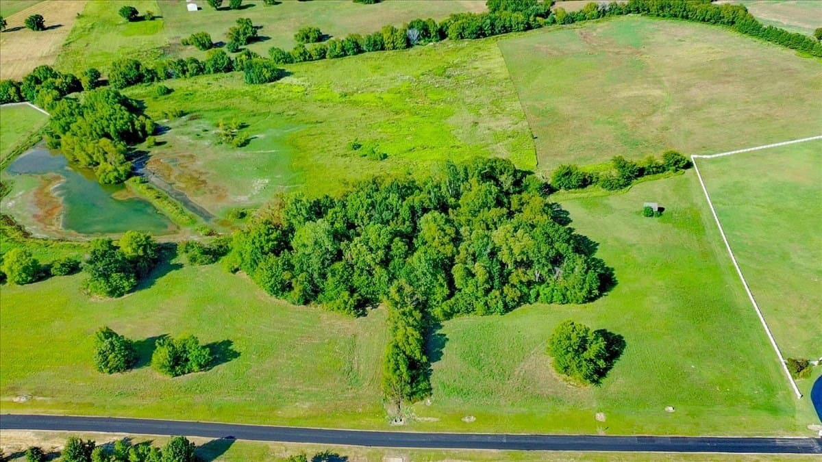 6.29 acres in Henderson County - photo 4