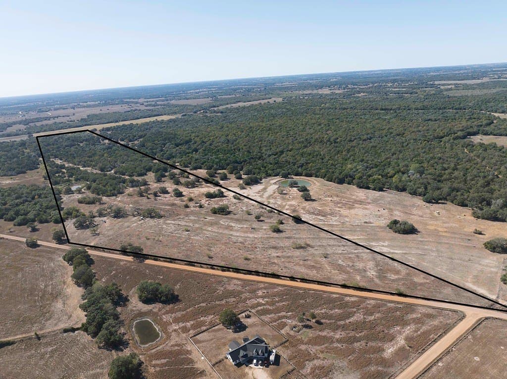 81.92 acres in Lavaca County