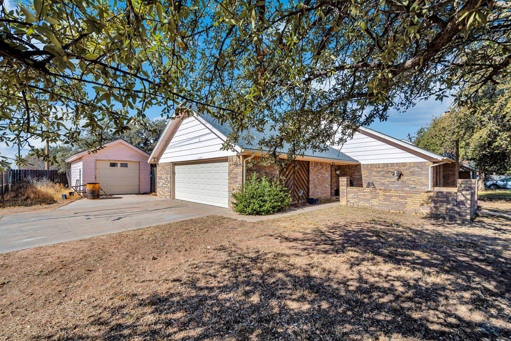 207 acres in Midland County gallery image 4