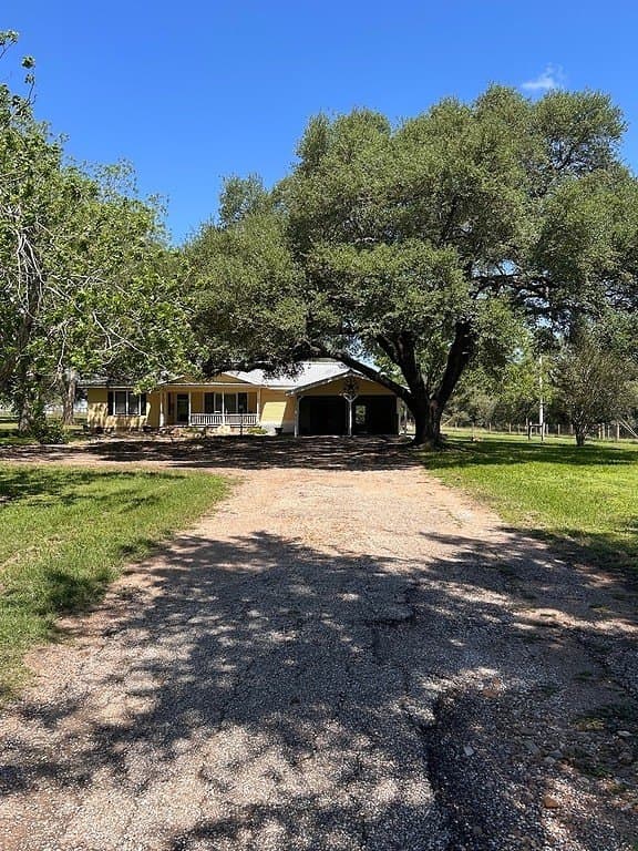 2.2 acres in Fayette County gallery image 2