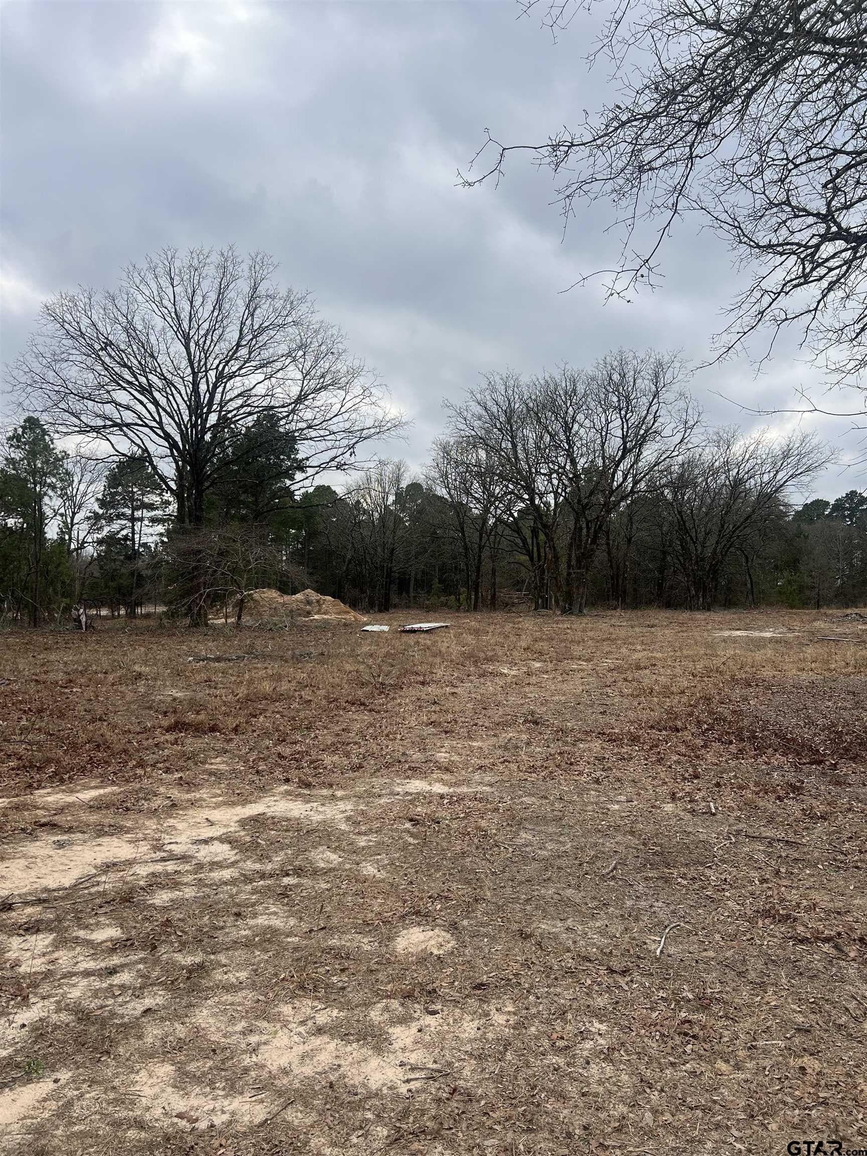 7.96 acres in Smith County