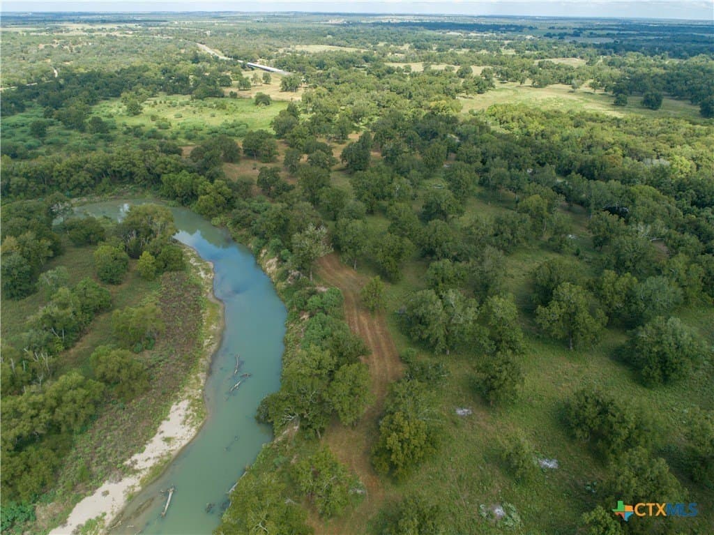 140 acres in DeWitt County - photo 7