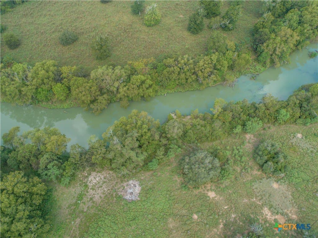 140 acres in DeWitt County - photo 6