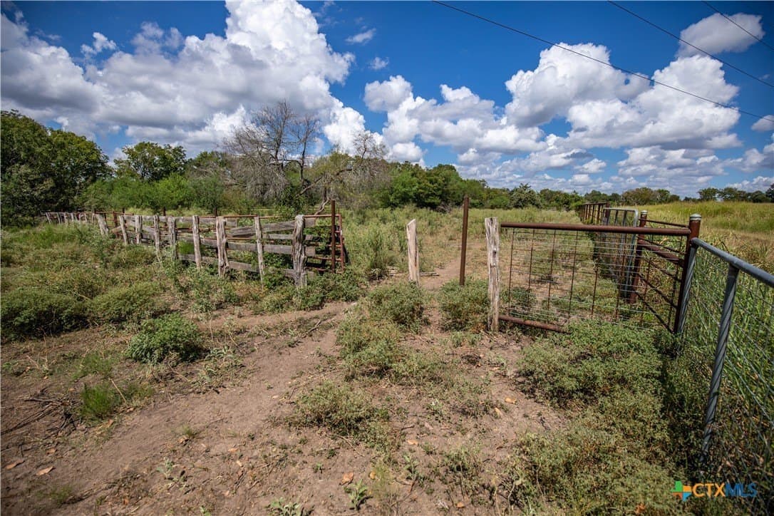 140 acres in DeWitt County - photo 28