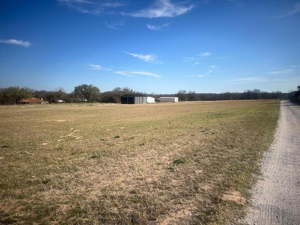 3.81 acres in Tarrant County gallery image 4